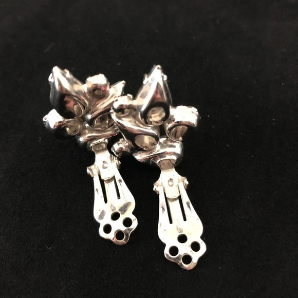 Vintage Garne Gray Pink Rhinestone Clip Earrings - Picture 5 of 6